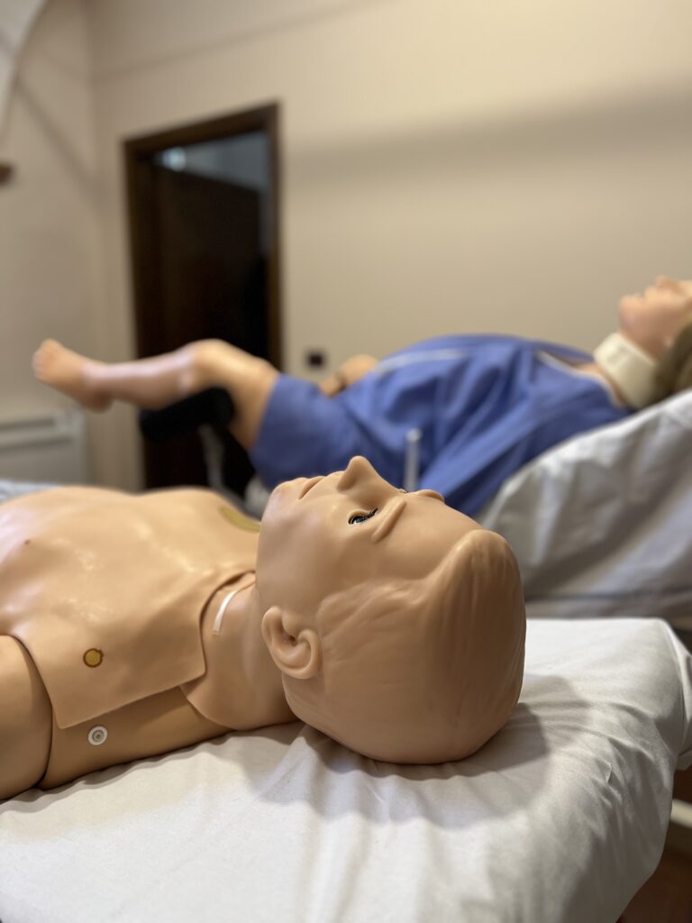 Manichino interattivo per la formazione di personale sanitario